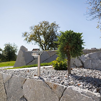 Gallneukirchen Familie Sa. Steinmauer eng verlegt